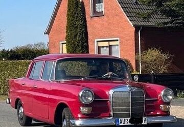 Mercedes-Benz 200 140.000 km 7.900 &euro; Aurich 26603