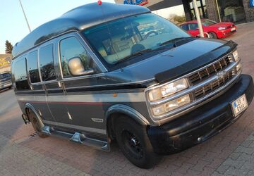 Chevrolet Express 200.000 km 14.900 &euro; Leer 26789